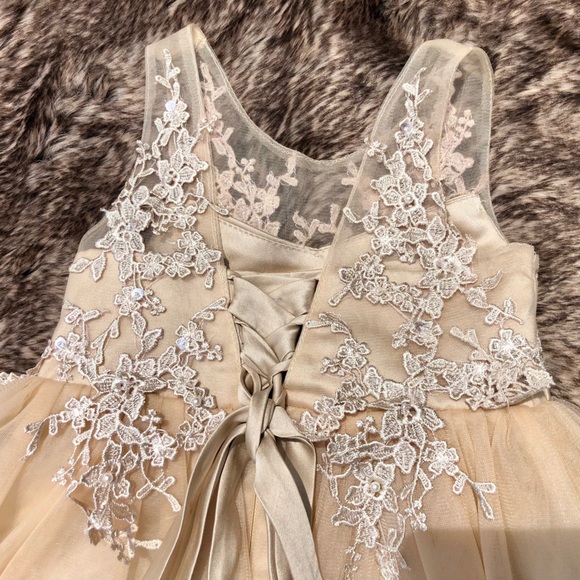 Flower girl dress - Picture 4 of 6